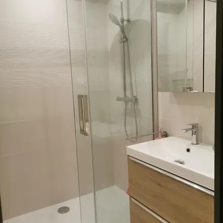 Studio 2 Etoiles Centre Apartment *